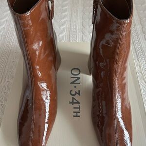 ON 34TH Glossy Brown Ankle Booties